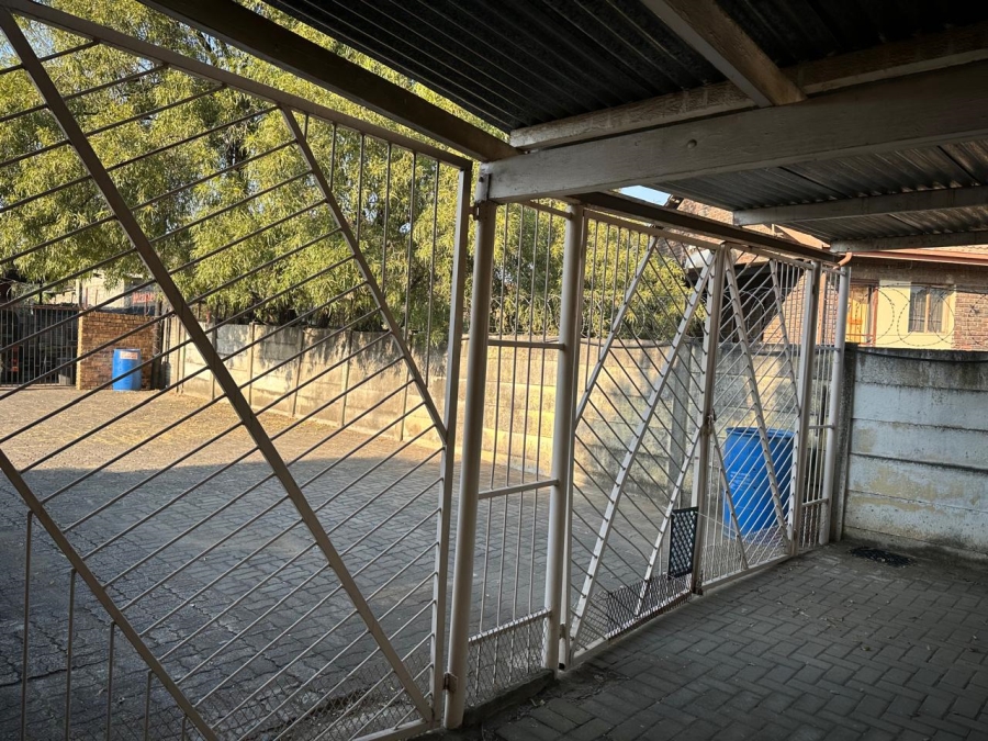 2 Bedroom Property for Sale in Oos Einde North West
